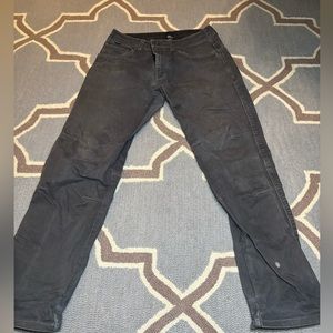 Kuhl Rydr men’s pants size 31x32. Has a few small stains.